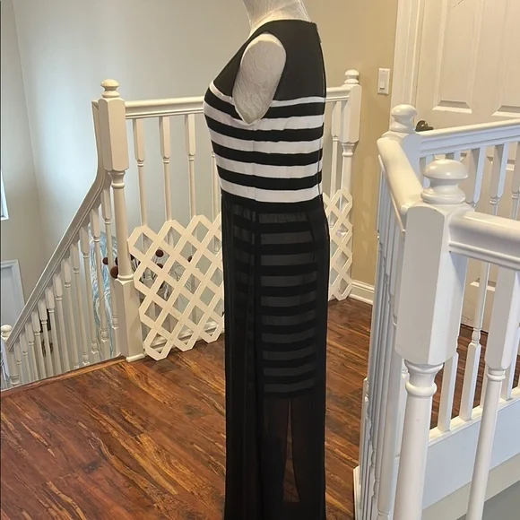 Vince Camuto Black and White Sleeveless Maxi Dress - Picture 3 of 8
